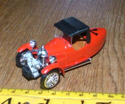 Brumm Models 1/43 Scale Diecast R2 - 1923 Morgan Cyclecar - red  ~ 1/43~ Loose
