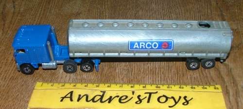 Hot-wheels ~ Kenworth Truck and trailer "Arco" ~ Loose