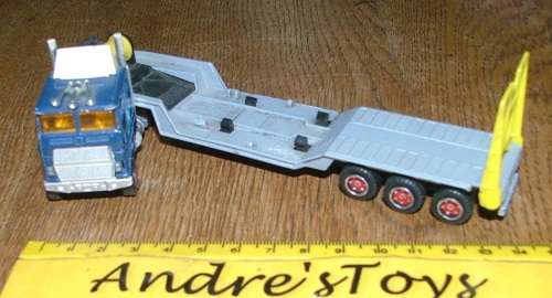 Majorette ~  Horse and trailer ~ Loose