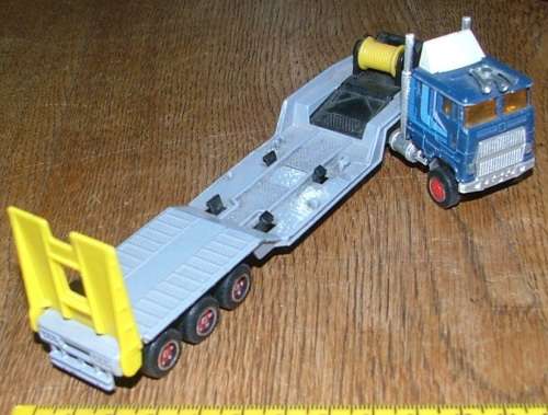 Majorette ~  Horse and trailer ~ Loose