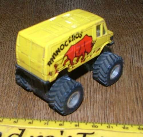 Mc Toys ~ Rhinoceros ~ Loose