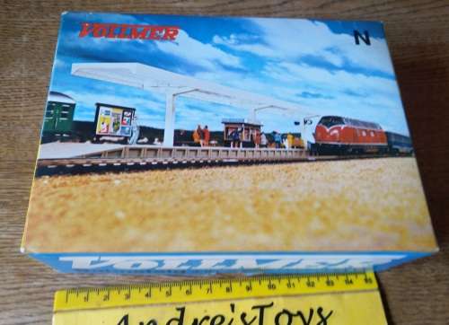 Model train ~ Vollmer N Gauge Passenger Platforms, three sections 7525 ~ with original box