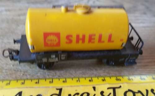 Model train ~ Marklin Shell Tanker