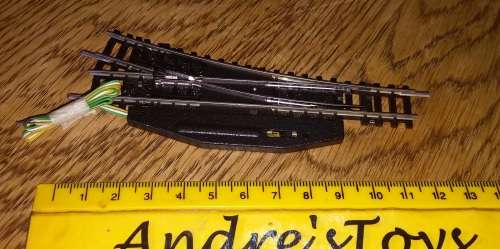 Model train ~ Trix N Right Hand Electric Point 4937