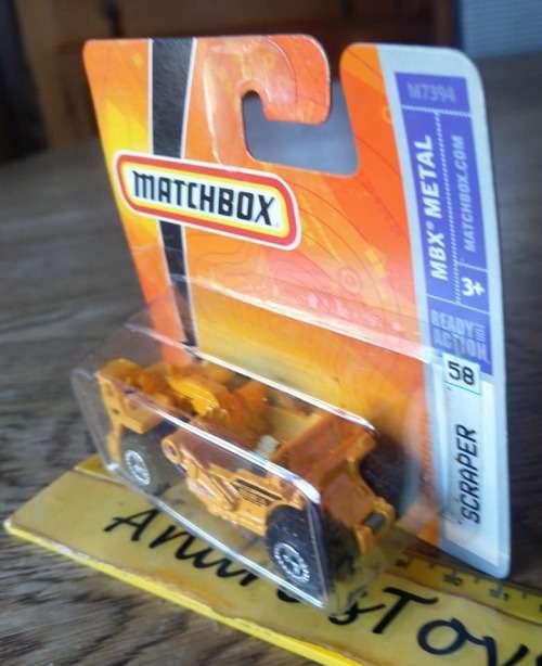 2007 Matchbox ~ No58 Scraper ~ Mint on Short card