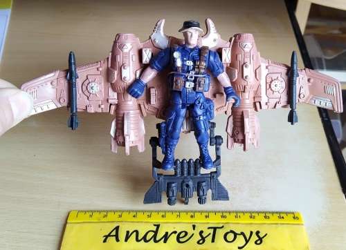 Action figure with carft
