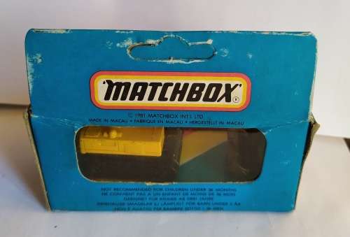 1981 Matchbox ~ Blue Window Box ~ MB32 Excavator ~ in original box