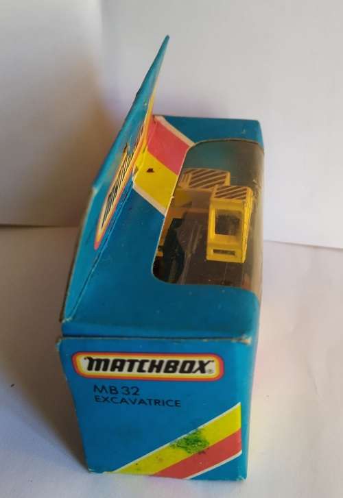 1981 Matchbox ~ Blue Window Box ~ MB32 Excavator ~ in original box