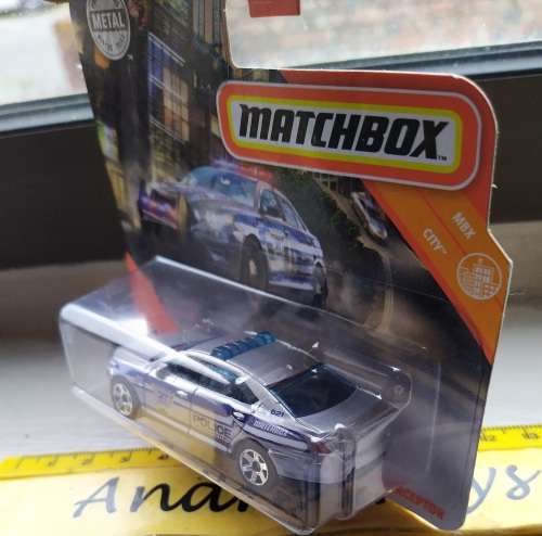 2019 Matchbox ~ 28/100 Ford Police Interceptor ~ Mint on Short card
