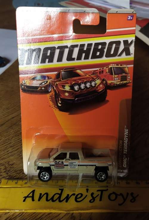 2009 Matchbox ~ GMC Terradyne 50/100 ~ Mint on Long card