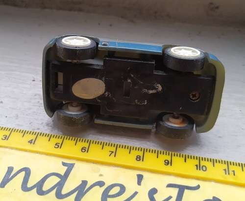 Plastic car rubber tyres ~ loose