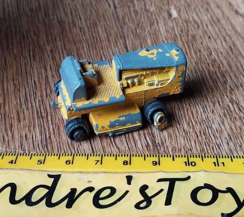 Matchbox / Lesney  ~ No18 Caterpillar D8  ~ Spares or repairs
