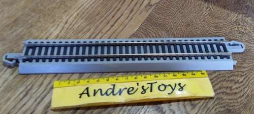 Model train ~  Ho Scale ~ Straight (No13)