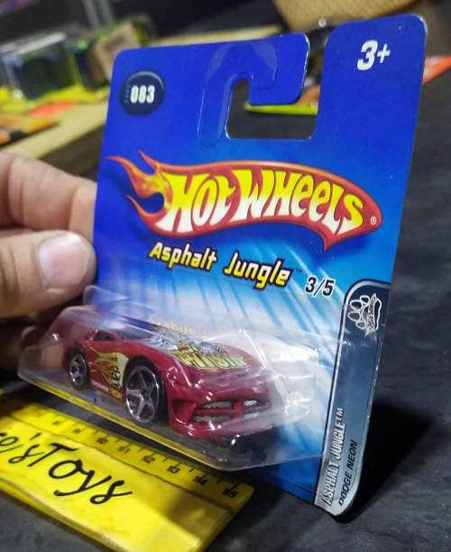 2004 Hotwheels ~ Asphalt Jungle ~ Mint on Short card