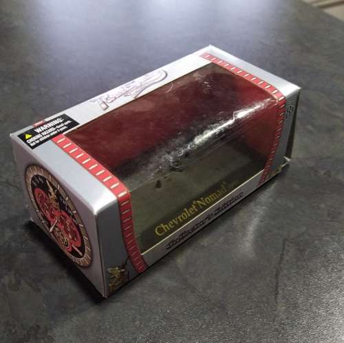Road Signature ~ Chevrolet Normad 1957 ~ 1:43 ~ Box only