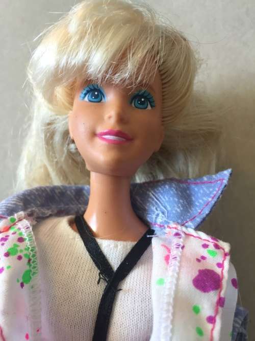 Barbie blonde