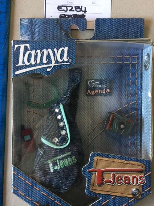 Barbie - Tanya T-Jeans