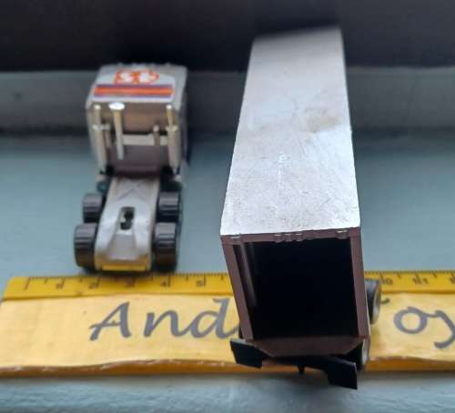 Matchbox Kenworth & Tyco Trailer - Loose
