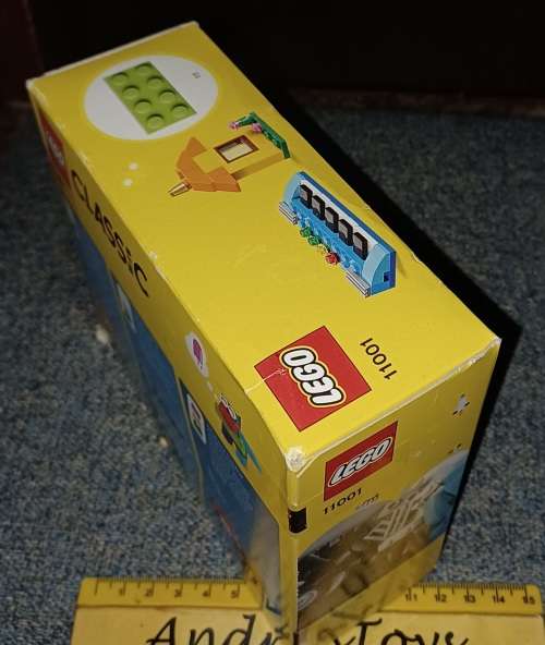 LEGO ~ Classic Bricks and Ideas (11001)