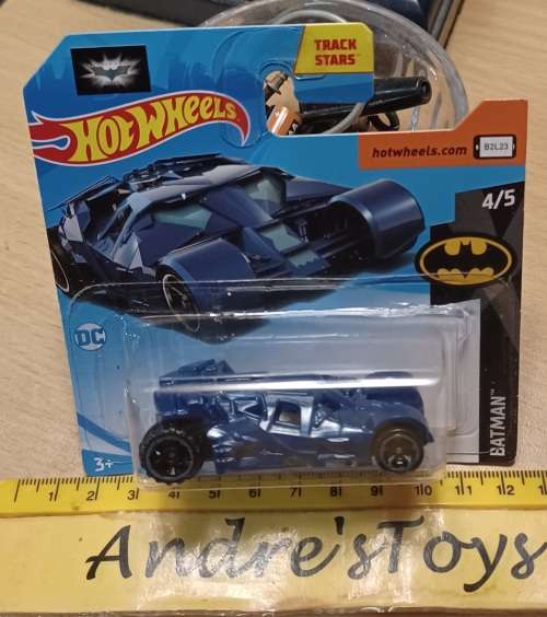 2018 HotWheels ~ 153/250 Batman ~ The Dark Knight Batmobile ~ Mint on Short card