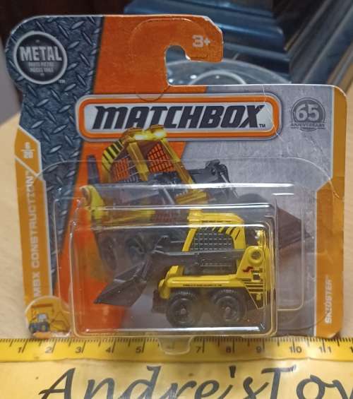 2017 Matchbox ~ 41/125 skidster ~ Mint on Short card