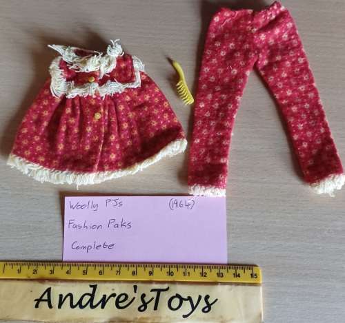 Vintage Mattel Barbie_ Orig. SKIPPER Wolly PJ`s of 1964