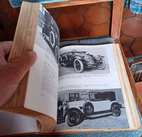 Automobiles of the world ~ Joseph .H. Wherry ~ 1968 ~ Hard Cover