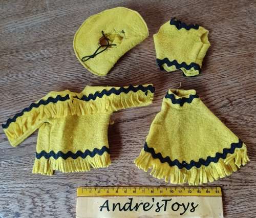 Vintage Barbie_ Outfit ~  4 piece