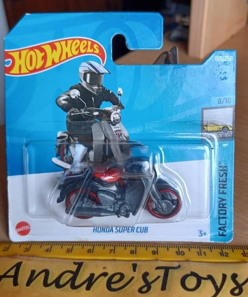 Hotwheels ~ Honda Super Cub  (Scooter) ~ MIP ~ 2021