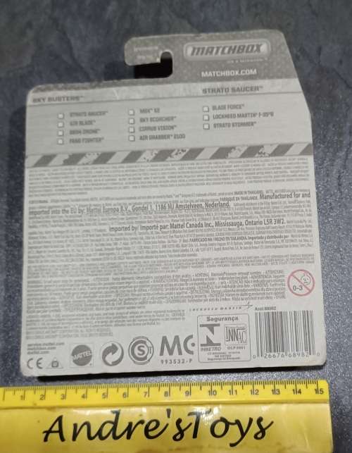 2013 Matchbox Skybusters ~ Starato Saucer - in sealed pack