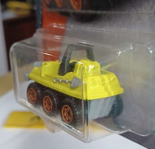 2016 Matchbox ~ 121/125 ATV 6x6 ~ Mint on Long card