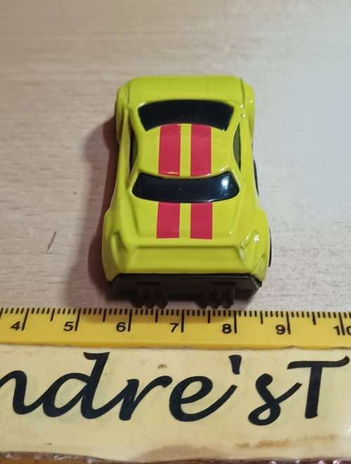 Diecast ~  yellow car ~ Loose