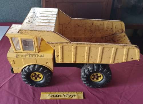 Tonka Vintage ~ Mighty Tonka Yellow Dump Truck ~ Pressed Steel All Original