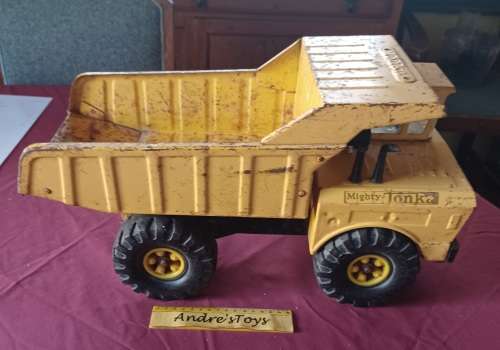 Tonka Vintage ~ Mighty Tonka Yellow Dump Truck ~ Pressed Steel All Original