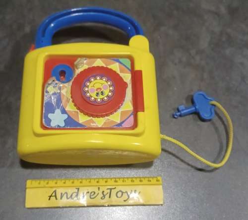 Vintage Redbox 1988 safe lock with key Shape Sorting incomplete ~ Toddler toy