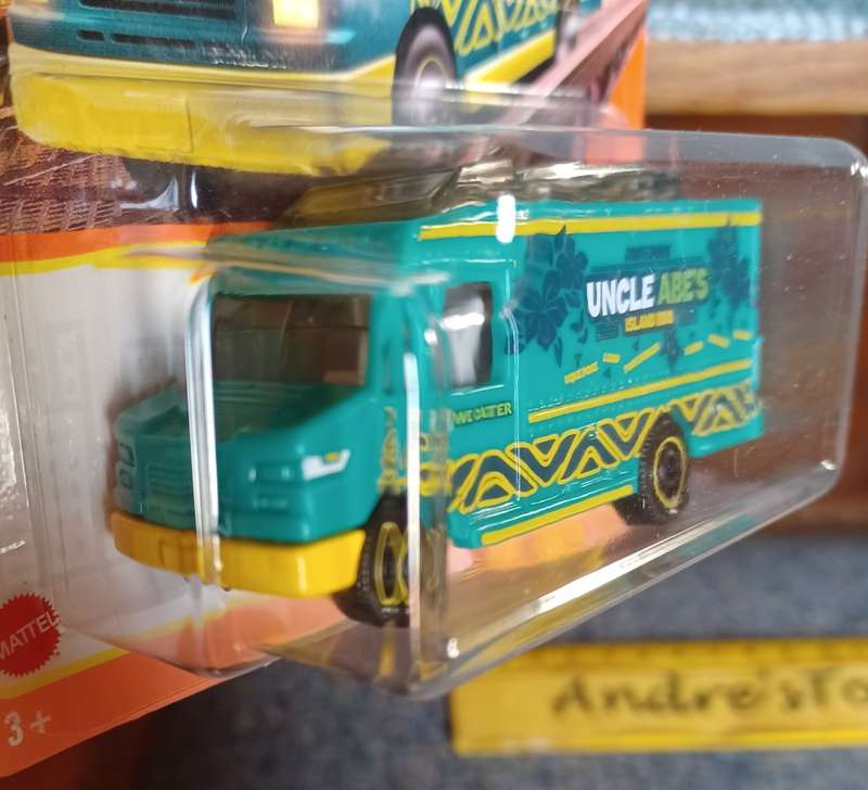 2022 Matchbox ~  #58/100 Chow Mobile II ~ Mint on Long Card