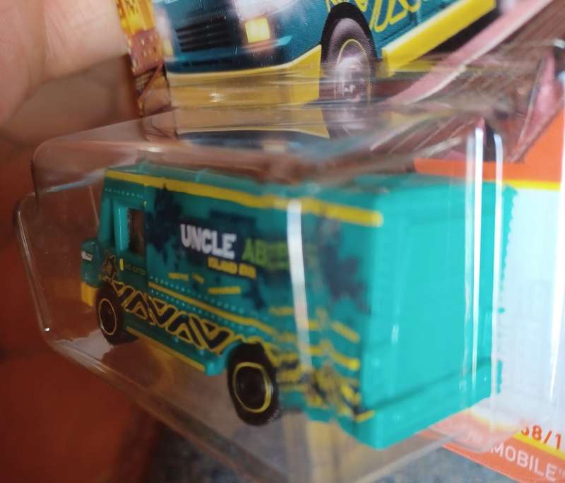 2022 Matchbox ~  #58/100 Chow Mobile II ~ Mint on Long Card