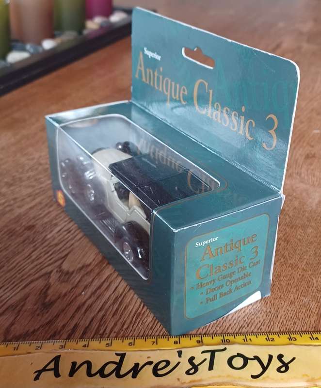 Die Cast ~ Antique Classic 3 ~  item No.SS4713-18W ~ Boxed `White`