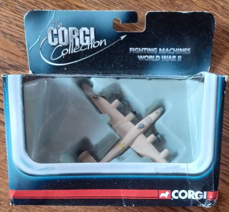 Corgi  ~  Model collection ~ US B-24 Liberator Bomber North Africa