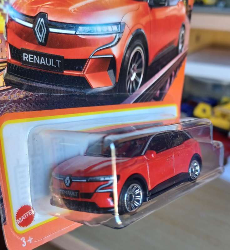 2022 Matchbox ~  100/100 Renault Megane Mint on Long Card