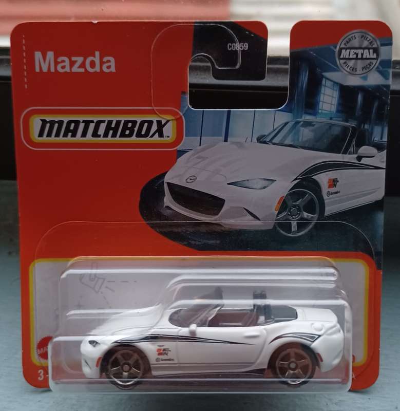 2021 Matchbox ~ 61/100 `15 Mazda MX-5 Minta ~ Mint on Short card