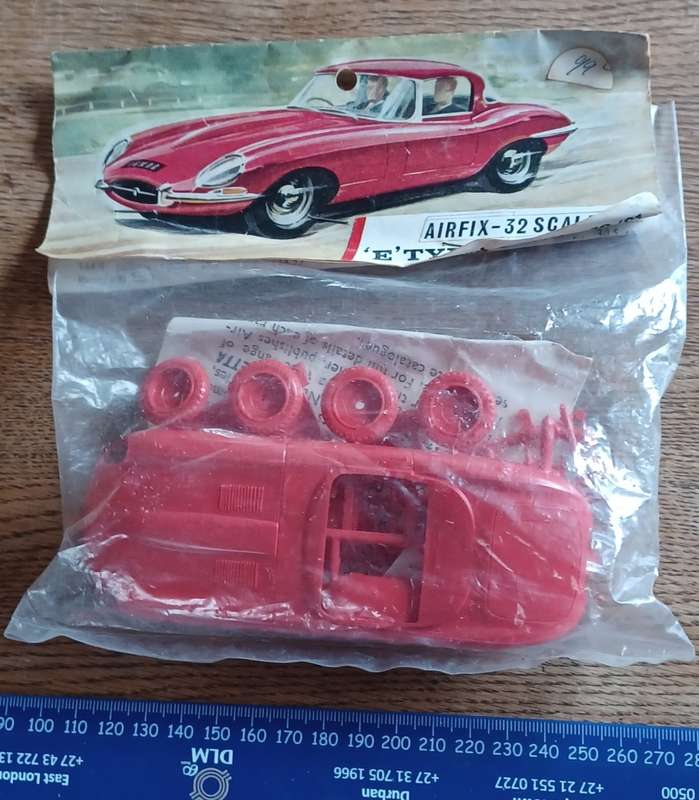 Airfix ~ E` Type Jaguar ` 72 scale