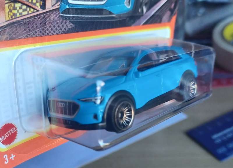 2022 Matchbox `Short Card` ~ No77/100 Audi E-Tron