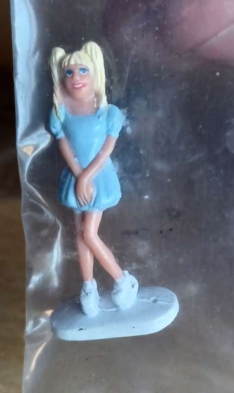 Miniature Princess (6)  + - 40mm tall