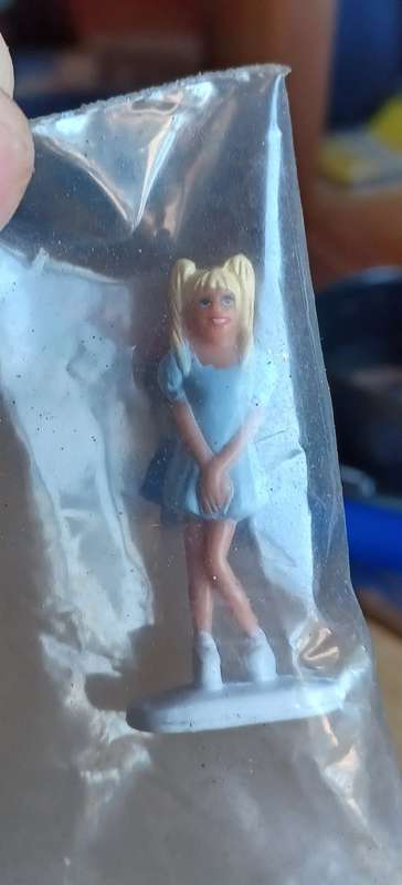 Miniature Princess (6)  + - 40mm tall