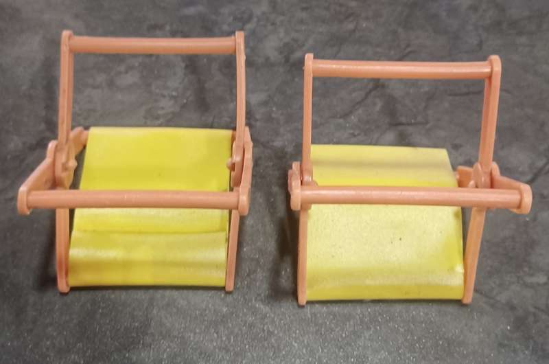 Vintage Barbie - folding chairs