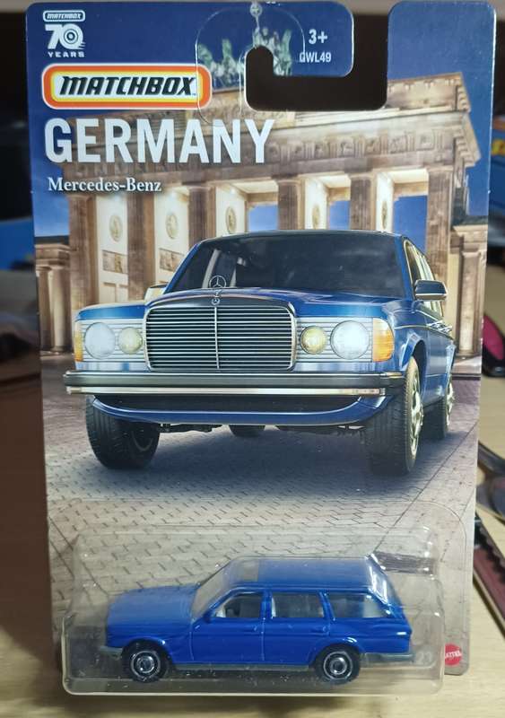 2022 Matchbox Germany ~ Long Card` ~ #5/12 Mercedes Benz W123