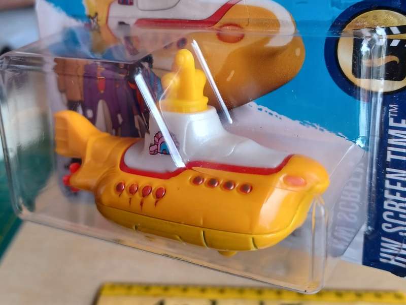 Hotwheels ~ HW Screen Time ~ The Beatles Yellow Submarine ~ Carded
