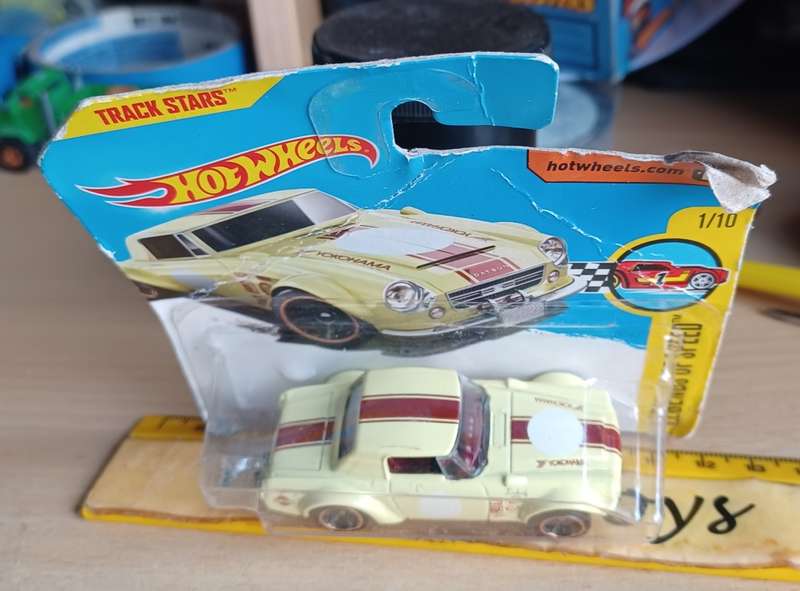 Hotwheels ~ Legends of Speed ~ Fairlady 2000 ~ Carded