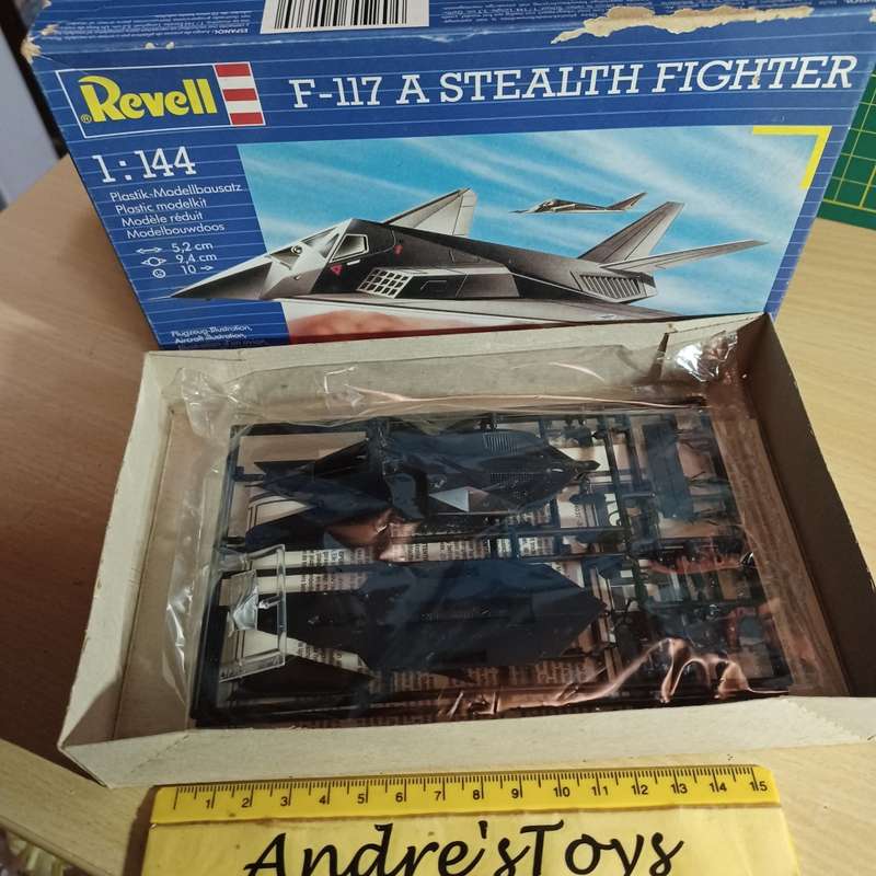 Revell~  Model Kit ~ 1/144 ~ F-117 A Stealth Fighter